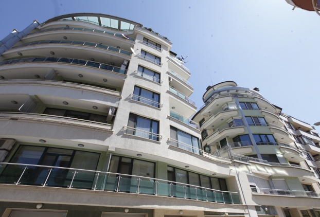 Residential Building "Iglika" 1